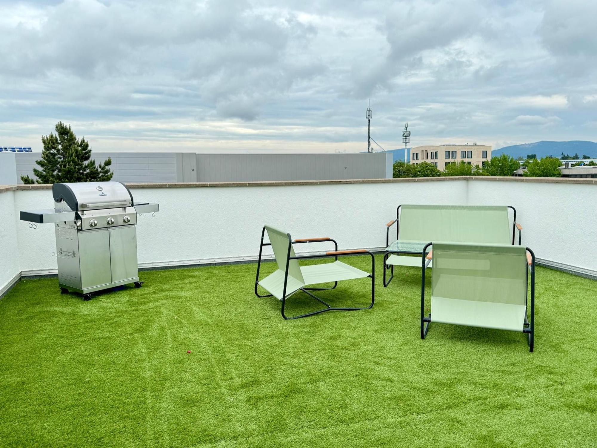 220 Qm Penthouse Wohnung Mit Fahrstuhl - Ohne Spa MHG Exterior foto