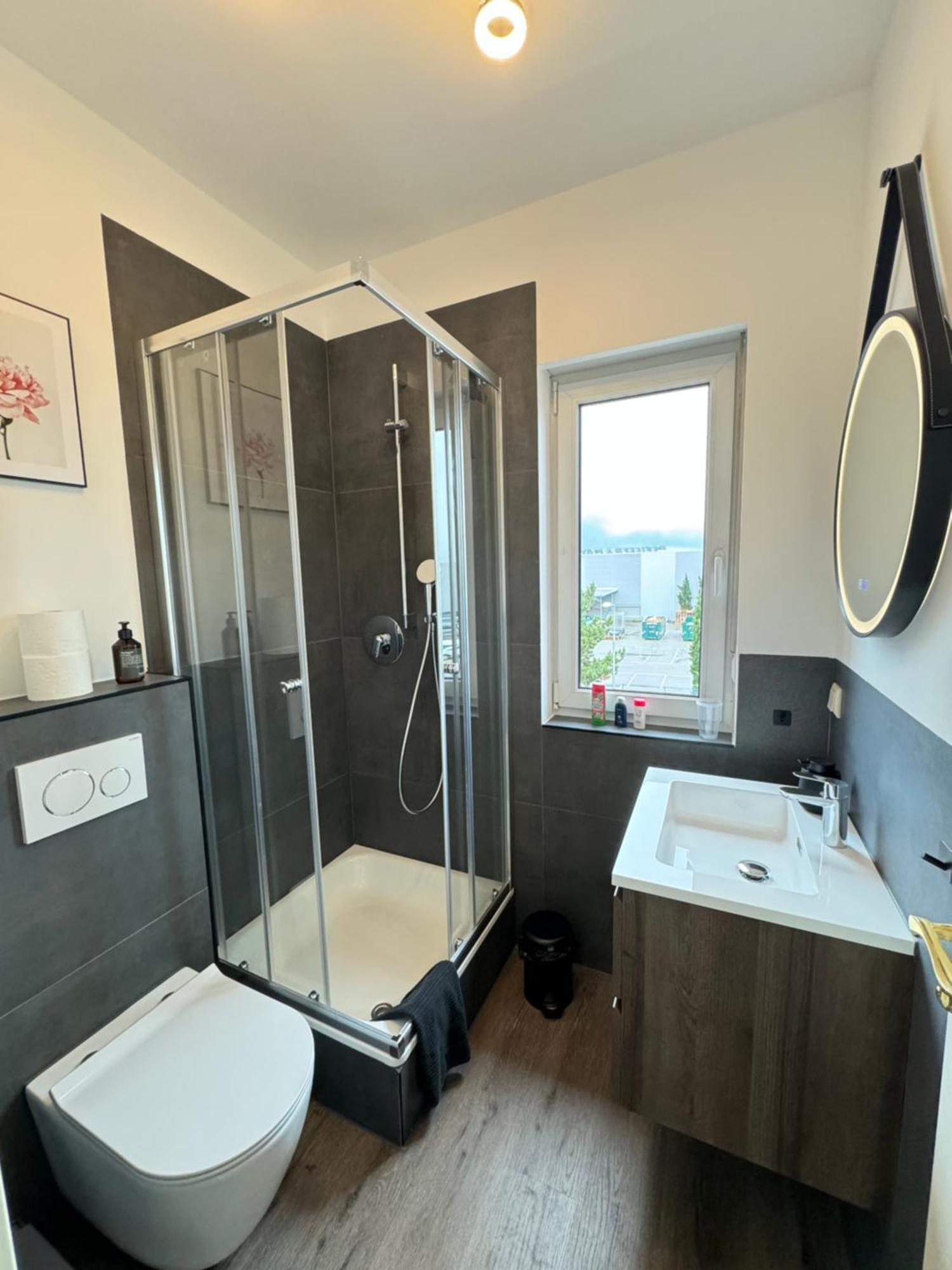 220 Qm Penthouse Wohnung Mit Fahrstuhl - Ohne Spa MHG Exterior foto
