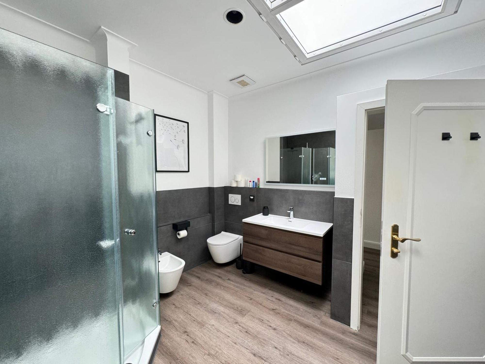 220 Qm Penthouse Wohnung Mit Fahrstuhl - Ohne Spa MHG Exterior foto